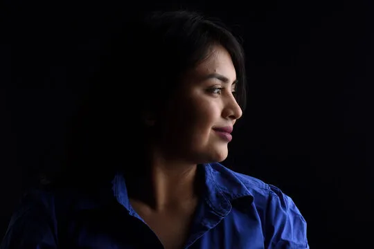 直播设置与下载指引封面人物图